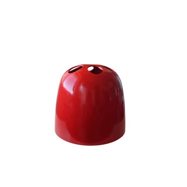 Dedalo umbrella stand in ABS made in the 60s by Artemide and designed by Emma Gismondi Schweinberger. This piece has an...