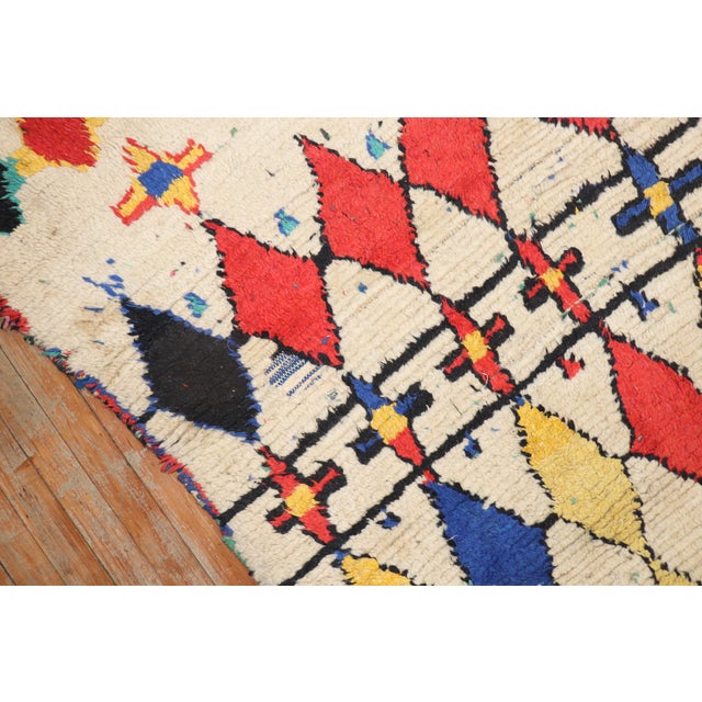 Textile Mid 20th Century Beni Ourain Moroccan Rug - 4'1" x 7' For Sale - Image 7 of 18