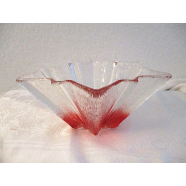 1960s Mid-Century Pink & Clear Modern Decorative Glass Bowl For Sale - Image 5 of 5