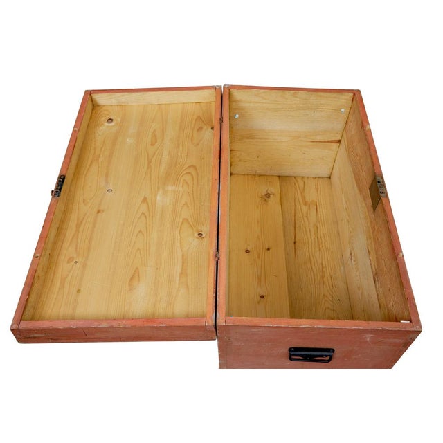 Red Antique Scandinavian Pine Flat Top Trunk, 1890 For Sale - Image 8 of 9