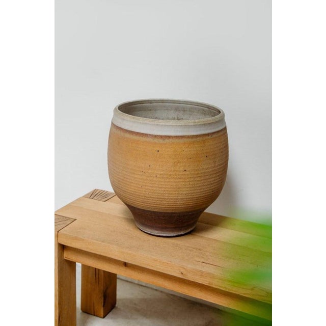 Mid Century Ribbed Stoneware Pot Attributed to Bob Kinzie For Sale In Los Angeles - Image 6 of 6