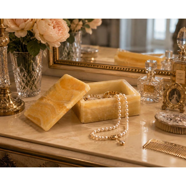 Italian Hand Crafted Honey Onyx Box by Italian Artisan For Sale - Image 3 of 16