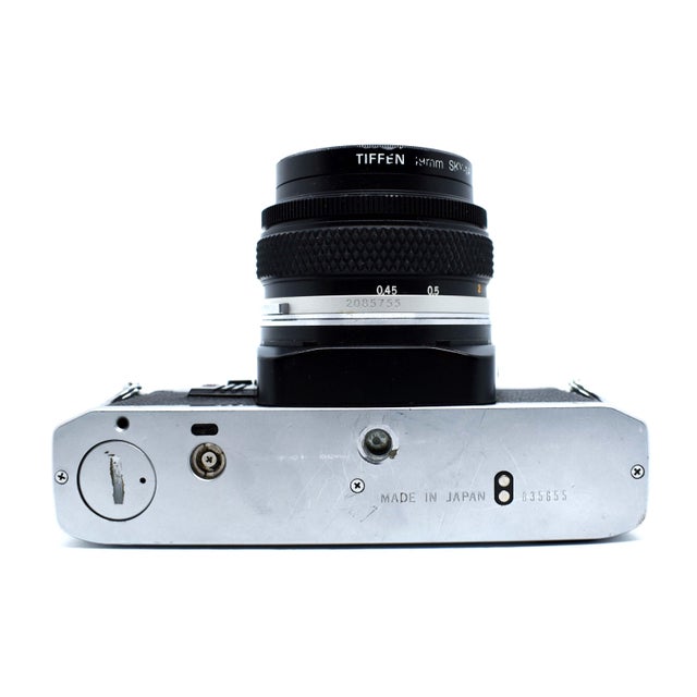 1970's Olympus Om-10 35mm SLR Camera With Zuiko 50mm Lens - Japan For Sale - Image 6 of 8