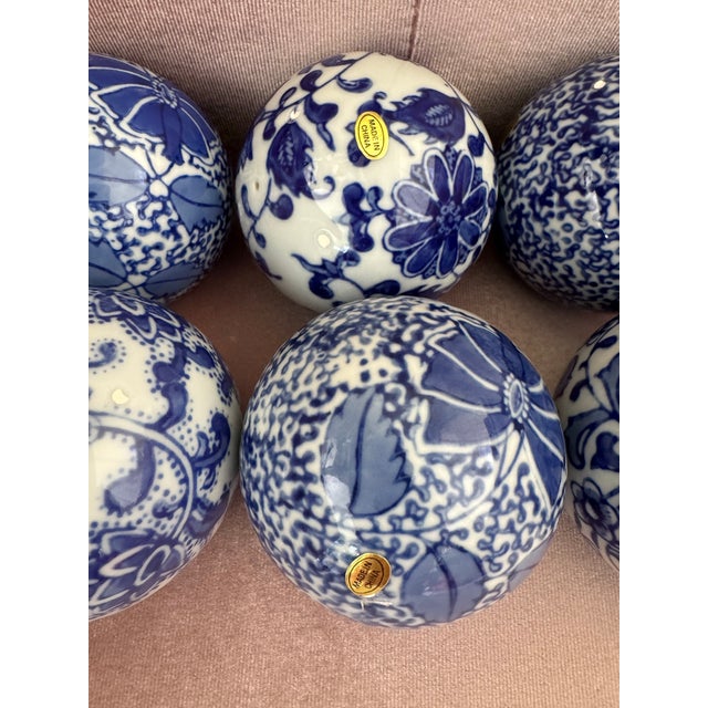 Set of 6 Blue & White Porcelain Decorative Balls – Floral Chinoiserie Design – Made in China For Sale - Image 4 of 7