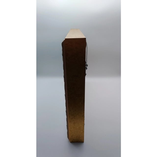 5 blue and white Chinoiserie style saucers framed in a gilt shadow box. This piece is perfect for your breakfast nook,...