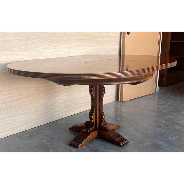 Early 20th Century Spanish Pedestal Figural Carved Round Dining Table For Sale - Image 14 of 18