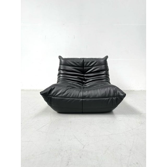 French Black Leather Togo Lounge Chair by Michel Ducaroy for Ligne Roset, 1970s For Sale - Image 11 of 11