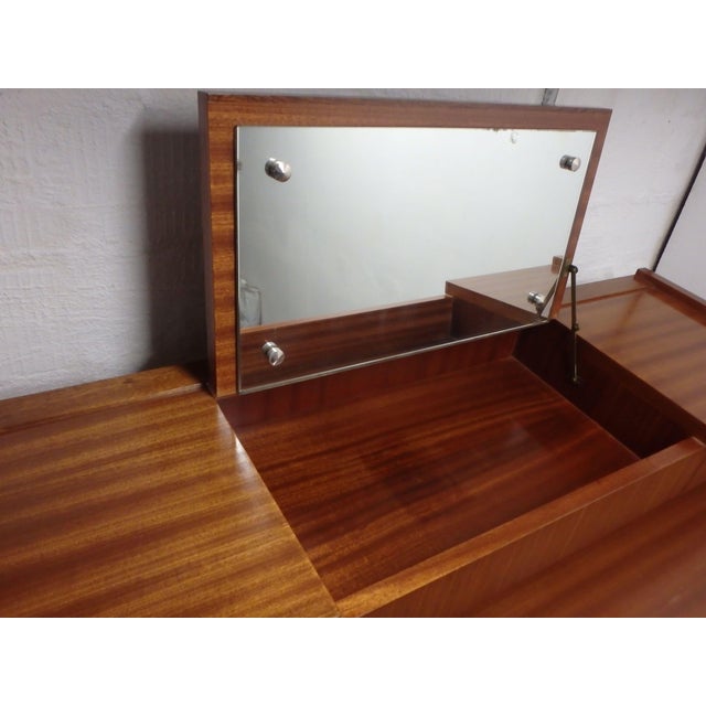 Large Chest of Drawers with Mirror, 1950s, in Very Good conditions. Designed 1950 to 1959