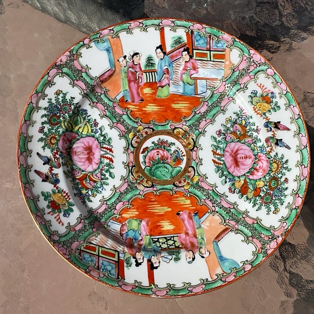 Set of 8 Rose Medallion Plates, Circa 1914-1921 For Sale In Reno/Lake Tahoe - Image 6 of 10