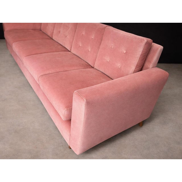 Wood “Rectangular” Four-Seat Sofa in Hardwood & Antique Rose Velvet by Joaquim Tenreiro, Brazil, 1950s - Lot 501 For Sale - Image 7 of 14