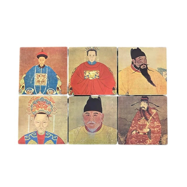 Mid 20th Century Vintage Chinoiserie Chinese Ancestor Lacquerware Decorative Box With Set of 6 Coasters in the Manner of Mottahedeh , C.1970 For Sale - Image 5 of 11