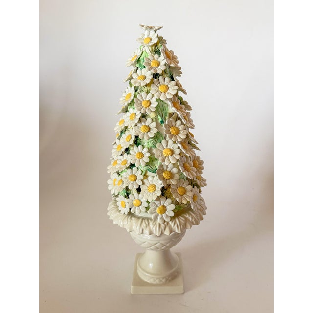 Hollywood Regency 1960s Italian Ceramic Majolica Daisy Topiary Urn For Sale - Image 3 of 11