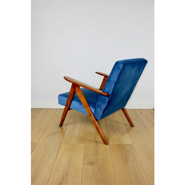 1970s Vintage Blue Velvet VAR B-310 Chair in Dark Wood, 1960s For Sale - Image 5 of 11
