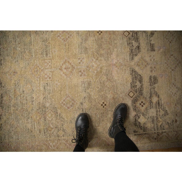 :: Triple center medallions in quatrefoil orientation atop a covered field in geometric diamond shaped floral renderings...