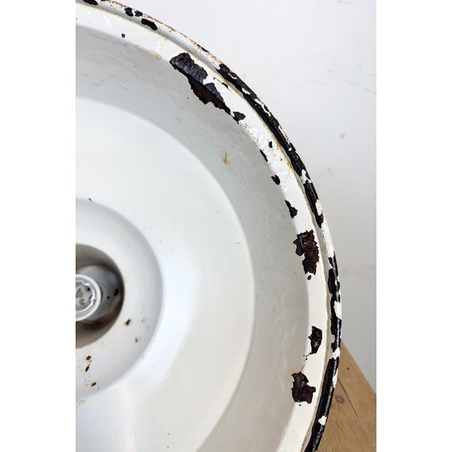 Industrial British White Enamel Factory Pendant Lamp from Benjamin, 1960s For Sale - Image 17 of 18