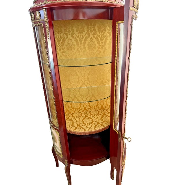 French Vintage French Curio China Cabinet Vitrine Demilune Lighted Locking Curved Glass For Sale - Image 3 of 13