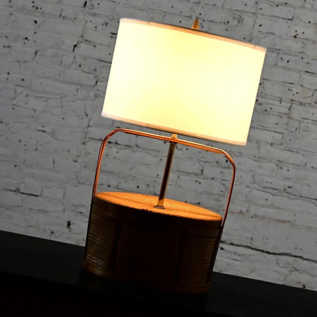 Late 20th Century Chinoiserie or Asian Style Rattan & Wicker Basket Table Lamp With New White Drum Shade For Sale - Image 9 of 12