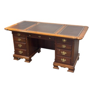 Lexington Traditional Double Pedestal Executive Desk, Vintage For Sale
