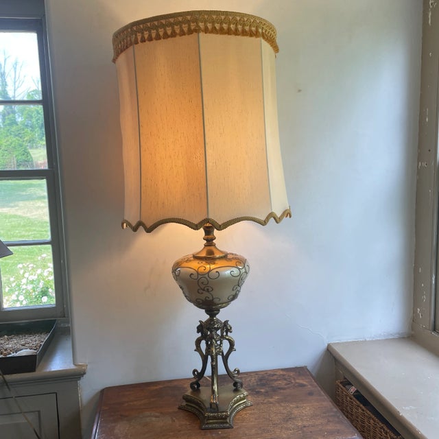 1950's Vintage Hollywood Regency Table Lamp For Sale - Image 11 of 13