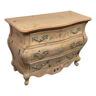 Pulaski Furniture Bombe Chest of Drawers For Sale