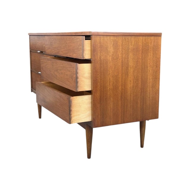Wood Mid-Century Modern Walnut 6-Drawer Credenza With Integrated Wood Pulls For Sale - Image 7 of 11