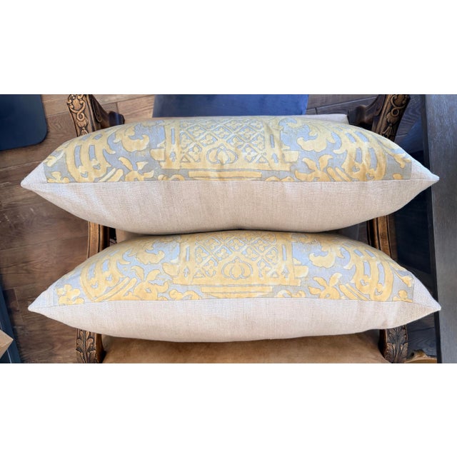 French Pair of Fortuny Carnavalet Fabric Pillows For Sale - Image 3 of 5