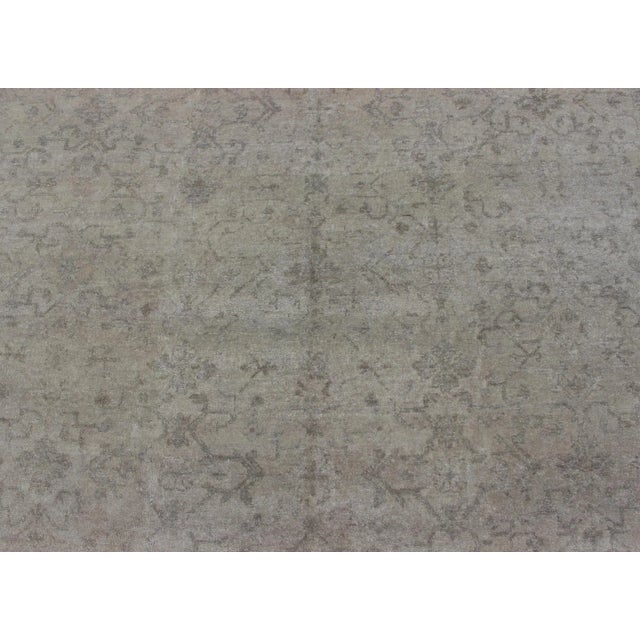 Large Transitional Rug With All-Over Design in Tan, Gray, Silver, Light Taupe For Sale In Atlanta - Image 6 of 13