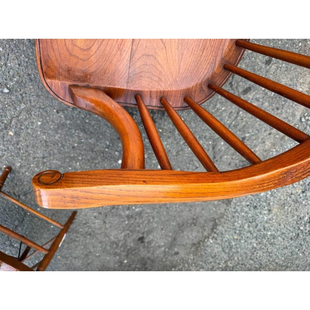 Vintage George III Style Solid Oak Windsor Style Comb- Back Settee Bench For Sale - Image 9 of 17