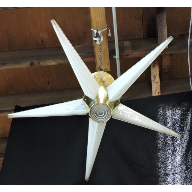 Mid-Century Modern 1950s Mid Century Modern Lightolier Starburst Claremont Chandelier, Brass & Glass For Sale - Image 3 of 10