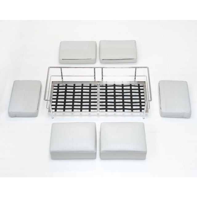 1980s Bauhaus Grey Leather LC3 Sofa by Le Corbusier, Pierre Jeanneret and Charlotte Perriand for Cassina, 1980s For Sale - Image 5 of 12