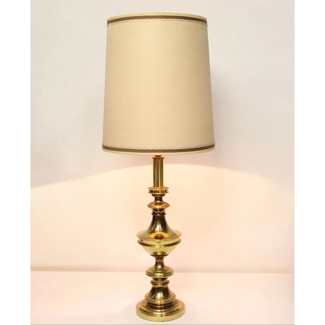 Rembrandt Lamp Company Large 1960s Brass Neoclassical Rembrandt Table Lamp For Sale - Image 4 of 4