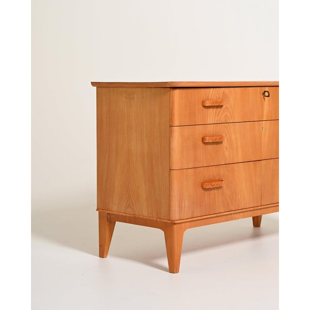Vintage Scandinavian Elm Chest of Drawers, 1940s For Sale - Image 6 of 8
