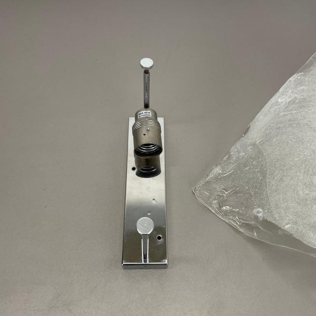 Large Vintage Hollywood Regency Ice Glass Wall Light Made from Kalmar Lights, 1970 For Sale - Image 13 of 18