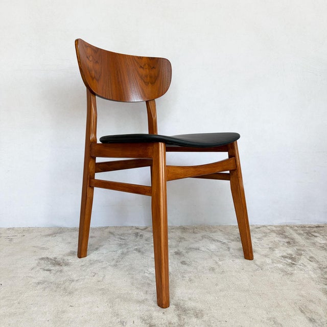 Teak Veneered Dining Chairs with Black Upholstered Seats, 1960s, Set of 4 For Sale - Image 6 of 14