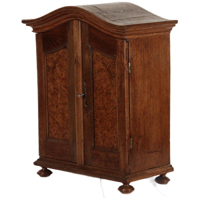 Baroque Antique Baroque Cabinet in Oak, 1750 For Sale - Image 3 of 18