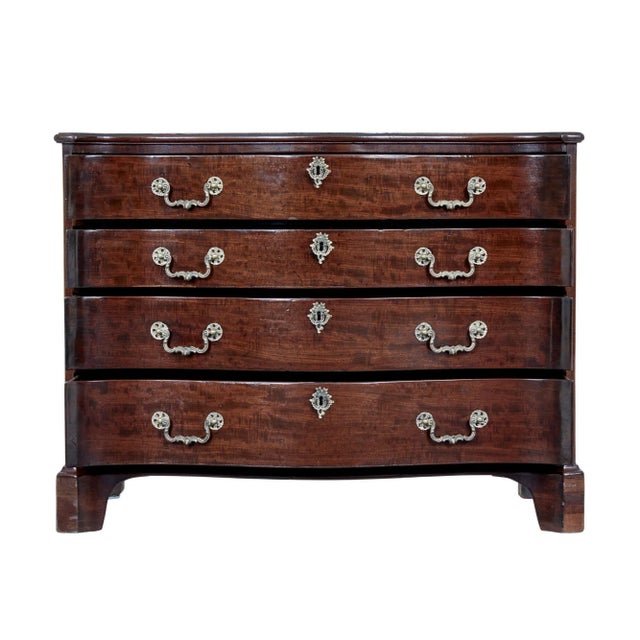 George III Mahogany Serpentine Chest of Drawers, 1700s For Sale - Image 5 of 12
