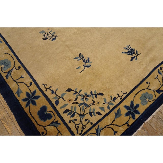 1900 - 1909 1900s Beige Floral Minimalist Deco Antique Peking Wool Knotted Small Rug For Sale - Image 5 of 10