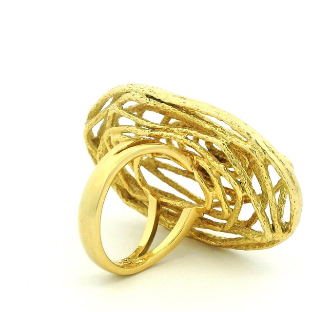 1970s Italian Modernist 18k Gold Openwork Spiral Statement Ring, Size 6 For Sale In Miami - Image 6 of 15