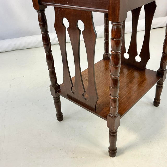Early 1900s Antique English Traditional Hollywood Regency Victorian Side Table For Sale - Image 13 of 14