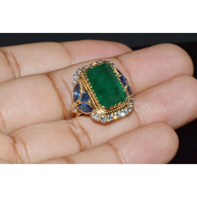 Gia Certified Natural 12.80cts Emerald Sapphire Diamond 18k Solid Gold Cocktail Ring, Size 6 For Sale In Dallas - Image 6 of 13