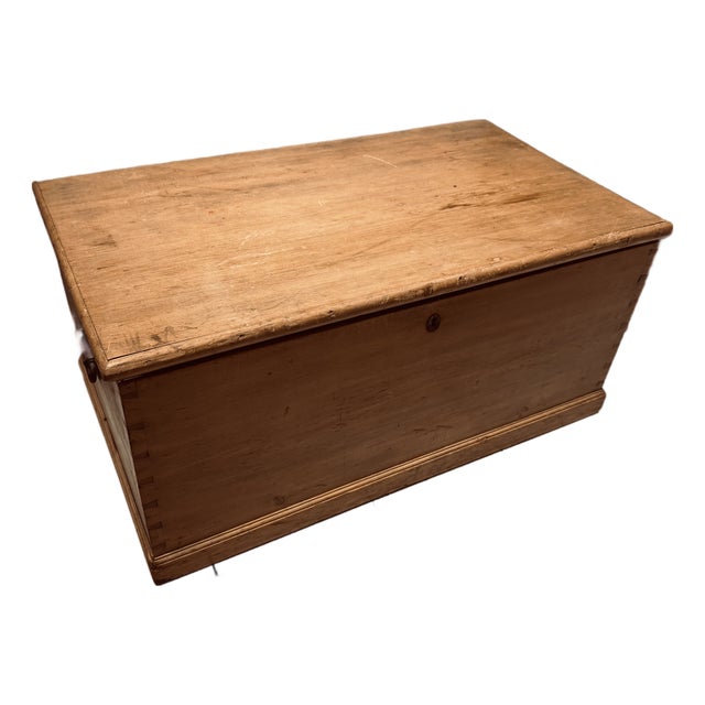 19th-Century Antique English Pine Blanket Chest (C. 1850–1880) For Sale