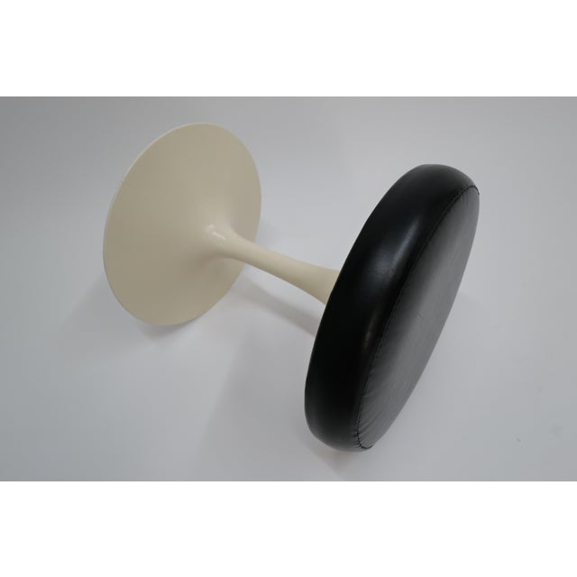 1970s Tulip Stool by Eero Saarinen for Knoll For Sale - Image 12 of 15