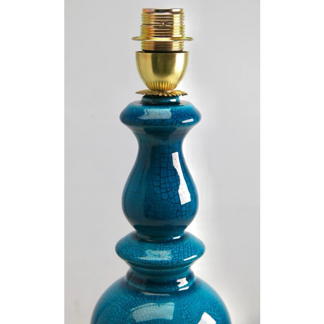 1950s Large Chinese Table Lamp in Turquoise Glazed Ceramic For Sale - Image 5 of 9