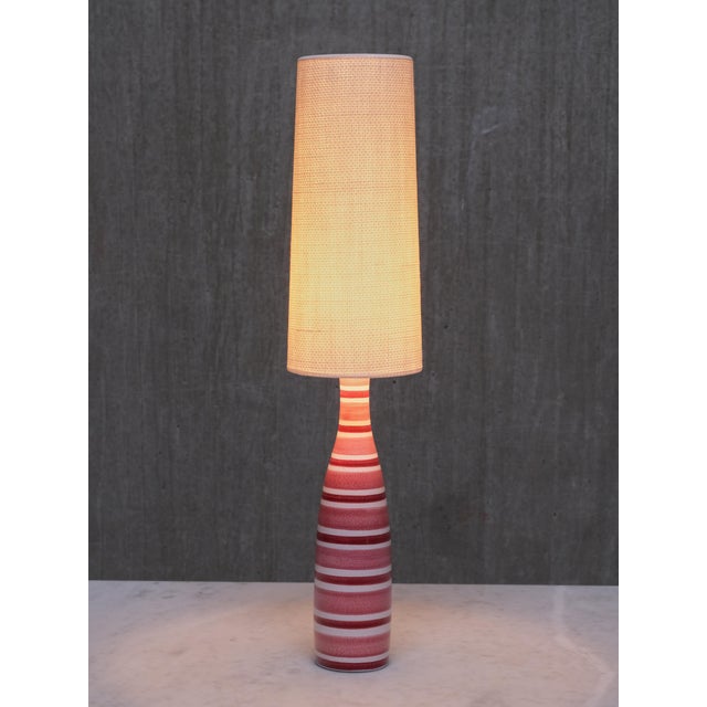 Pink and Red Striped Faience Table Lamp by Stig Lindberg for Gustavsberg, Sweden 1950s For Sale - Image 9 of 11