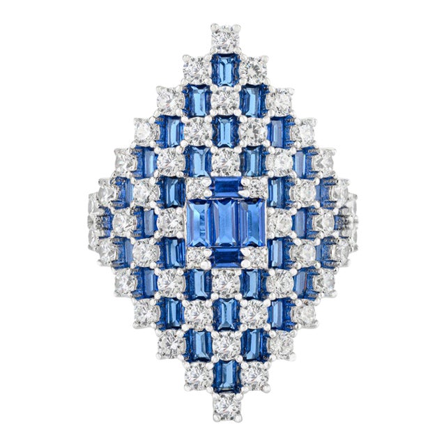 Bold Geometric Design Cz Gemstone Ring in Silver Eye-Catching Statement Piece - Size 6 For Sale