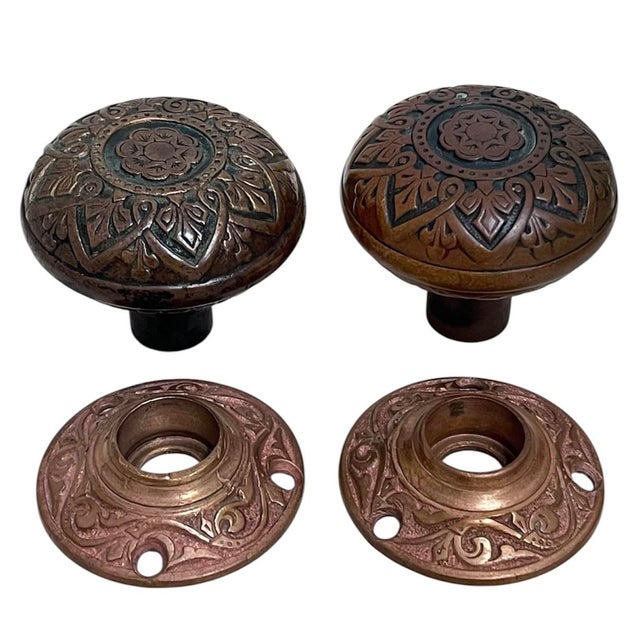 1870s Antique American Bronze Door Knobs W/Rosettes. A Pair For Sale - Image 6 of 8