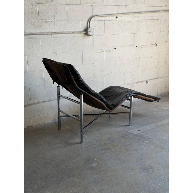 Vintage Scandinavian Black Leather Chaise Lounge Chair Mid Century Modern For Sale - Image 4 of 10