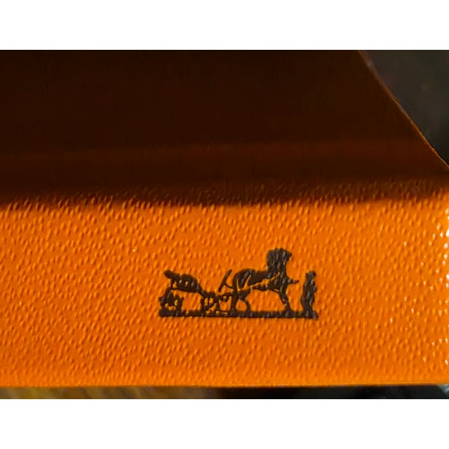 Orange Hermes Pocketbook Size Instruction Manuel With Photos on How to Wear/Tie a Hermes Scarf For Sale - Image 8 of 14