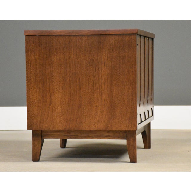 Broyhill Brasilia 1960s Refinished Broyhill Brasilia Walnut Nightstand For Sale - Image 4 of 9