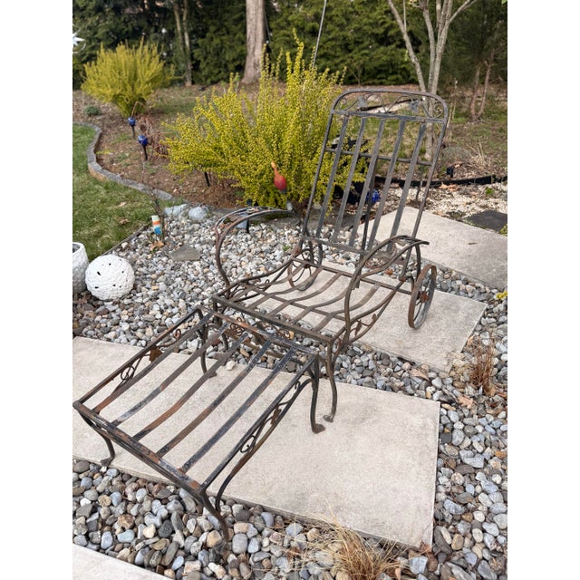Salterini 1940s Salterini Mt. Vernon Wrought Iron Wheel Chair Chaise Lounge With Matching Ottoman, 2 Pieces For Sale - Image 4 of 12